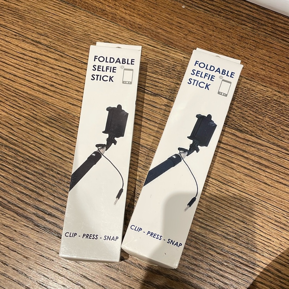 Foldable selfie stick NWT